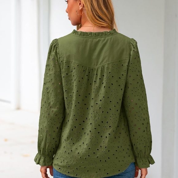 Pretty Garden Eyelet Blouse - Picture 3 of 6